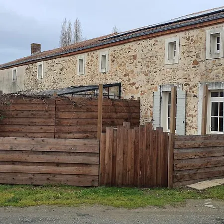 Σπίτι διακοπών Les Fruitiers De La Sulpiciere La Vigne